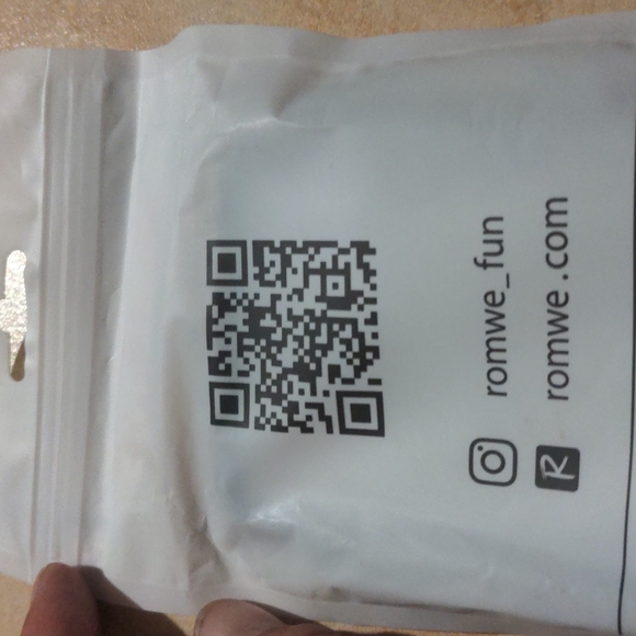 Romwe xs max cow style print case new in original packaging - Picture 3 of 3